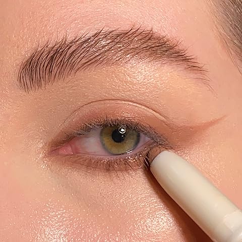 últimas notícias da empresa sobre A maquiagem com caneta está a ficar mais exposta.  0