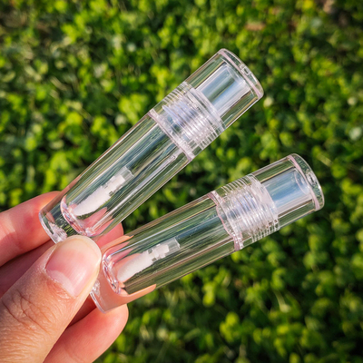 Bom preço. Tubos de venda a retalho recipiente de brilho labial batom embalagem cosmética tubo de brilho labial de plástico on-line