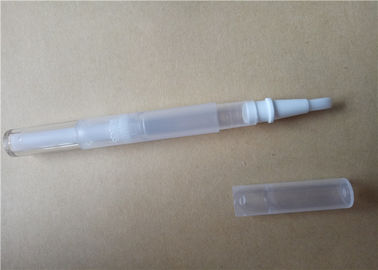 Bom preço. Tubos de plástico multifuncionais de brilho labial, batom de brilho labial de cor personalizada on-line
