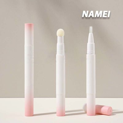 Bom preço. Smudge Proof Plastic Pencil Lipstick Packaging With Applicator on-line
