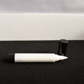 Bom preço. Diferentes estilos ABS Lápis de Eyeliner Preto com ponta de fibra fácil de usar OEM on-line