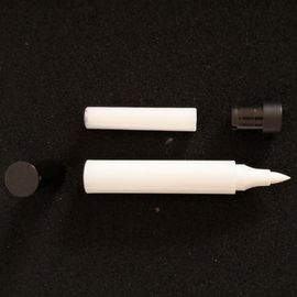 Bom preço. Fácil de usar 4ml lápis de linhas de olhos preto estilos diferentes OEM com ponta de fibra on-line